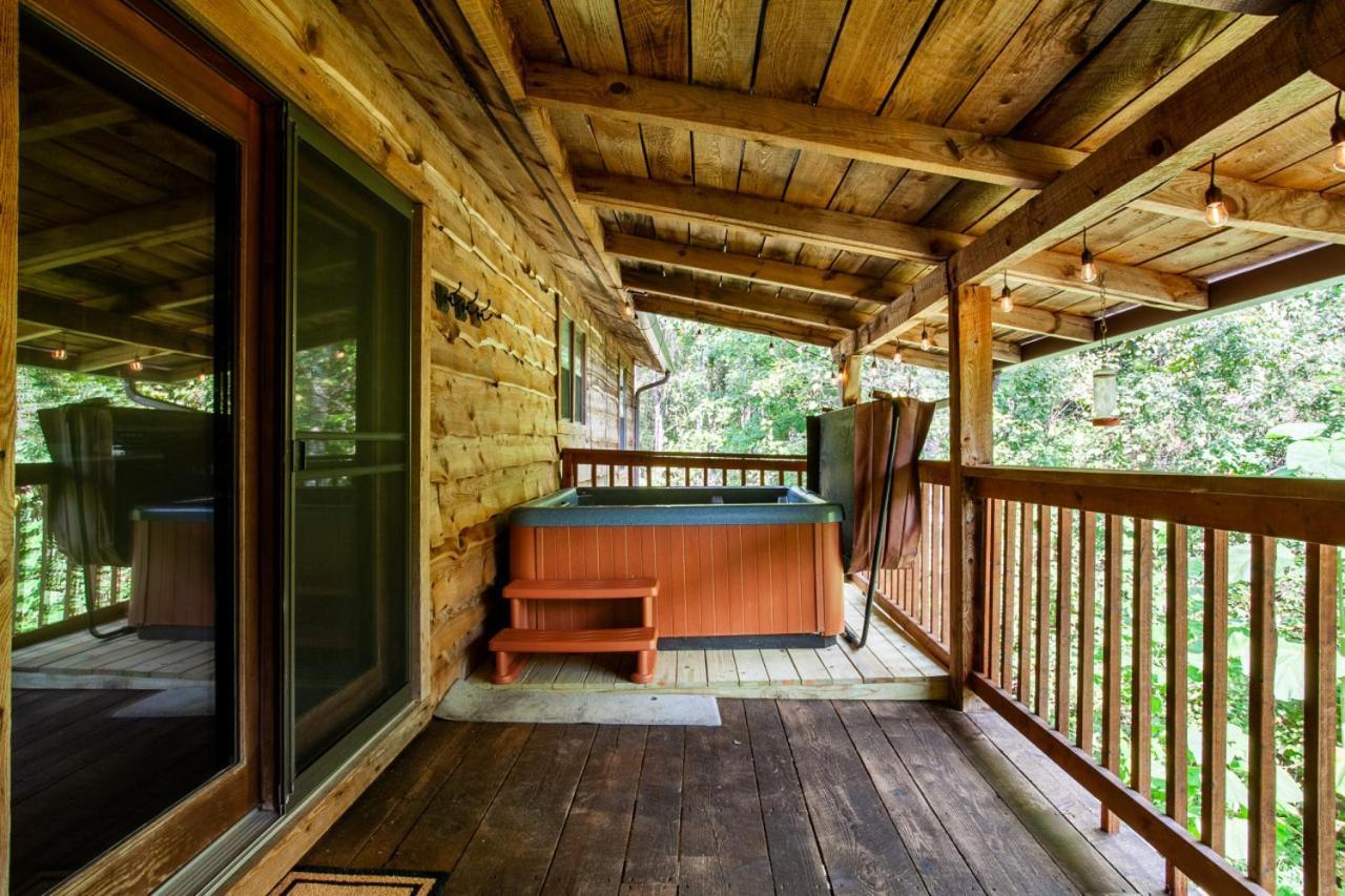 Forest Home Hot Tub Fire Pit Pool Table Pigeon Forge Extérieur photo