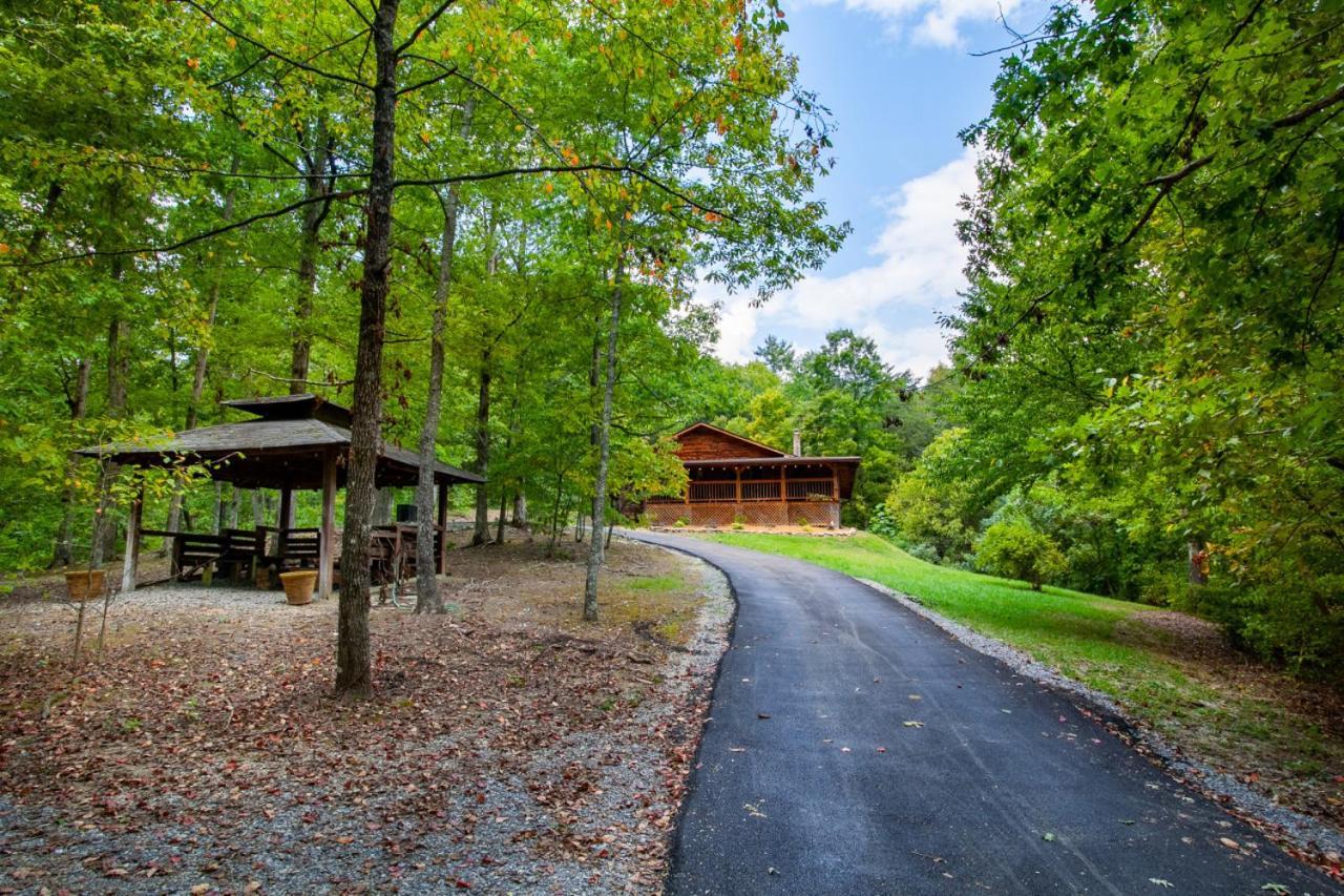 Forest Home Hot Tub Fire Pit Pool Table Pigeon Forge Extérieur photo